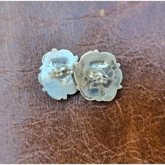 Ellen Myrtle Signed Navajo Black Onyx Earrings Leaf or Feather Handmade Vintage - Picture 5 of 7